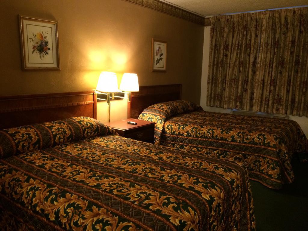 Townhouse Motel Sanger Номер фото